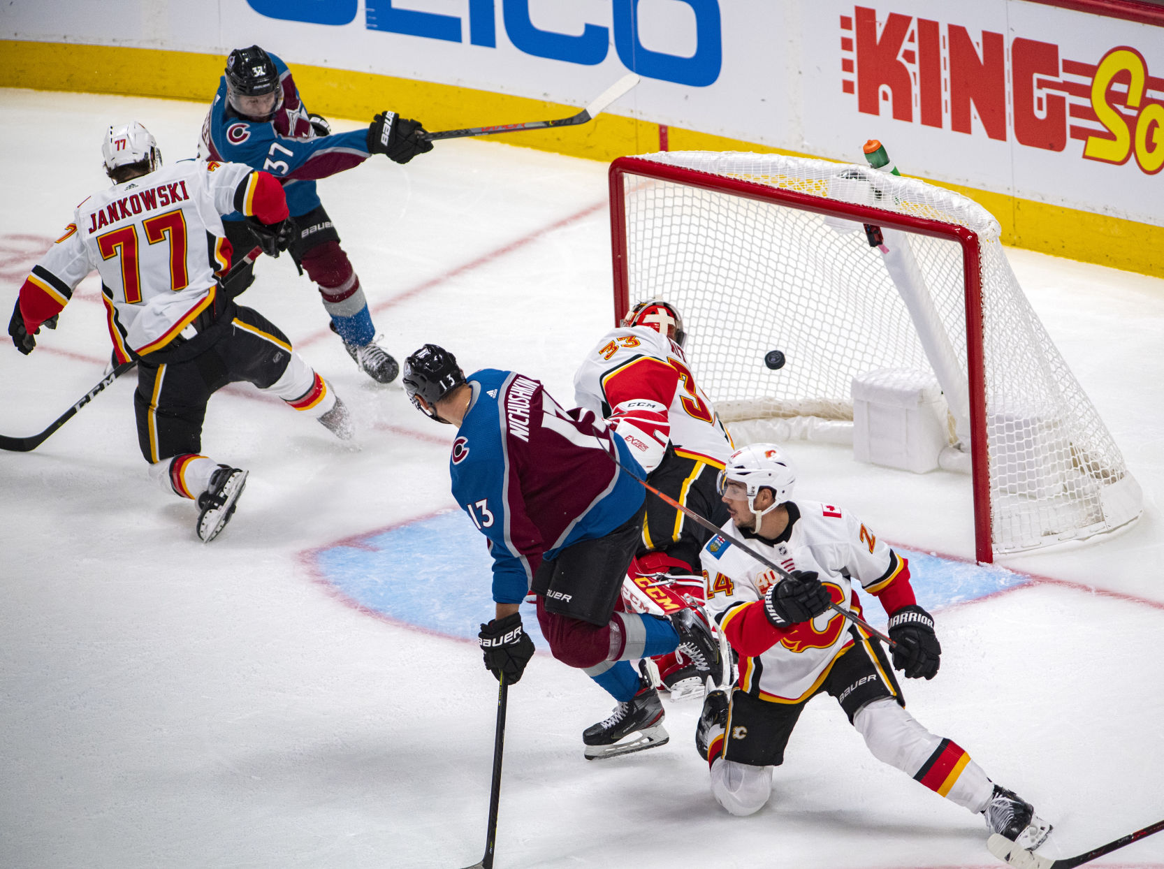 10_03_19 avs flames2186.jpg